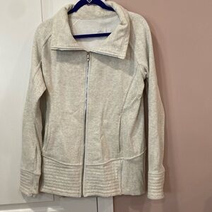 Cream lululemon sweatshirt with zipper